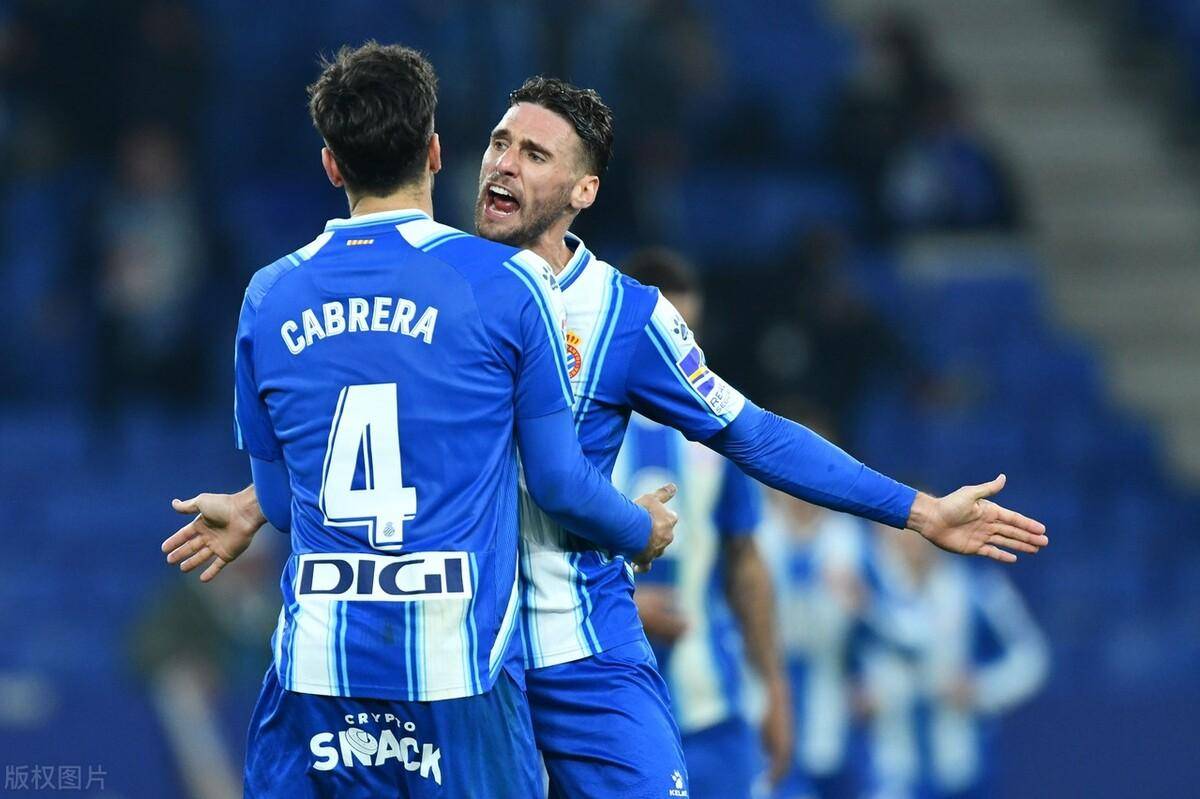 玩加电竞包含布莱顿训练开放日，今晚止住颓势引欢呼，西甲在即，训练强度明显提升的词条